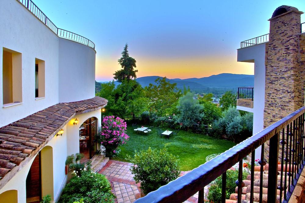 Efes Butik Otel Kirazli (Aegean) Exterior photo